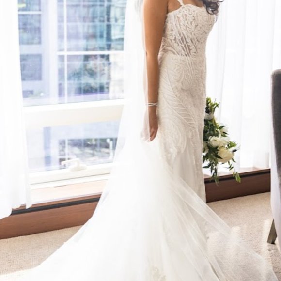 Martina Liana Designer Wedding Dress - With Added Custom Straps! - Picture 5 of 9